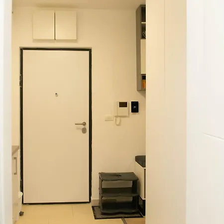 Modern And Cozy 1bdr - Free Parking Daire