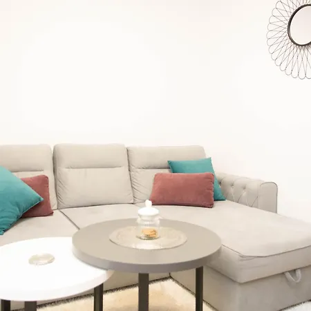 Daire Modern And Cozy 1bdr - Free Parking