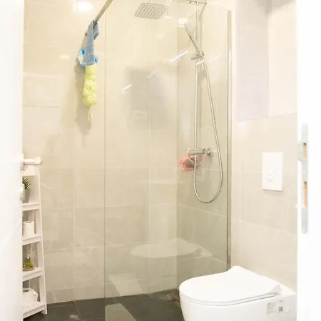 Daire Modern And Cozy 1bdr - Free Parking *