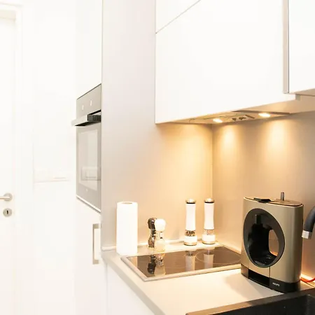 Modern And Cozy 1bdr - Free Parking *